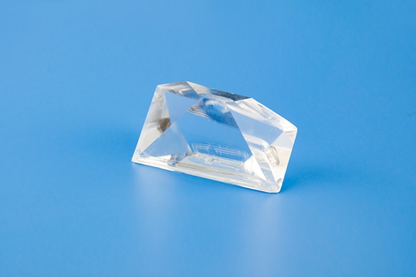 Нелинейный кристаллы POM
